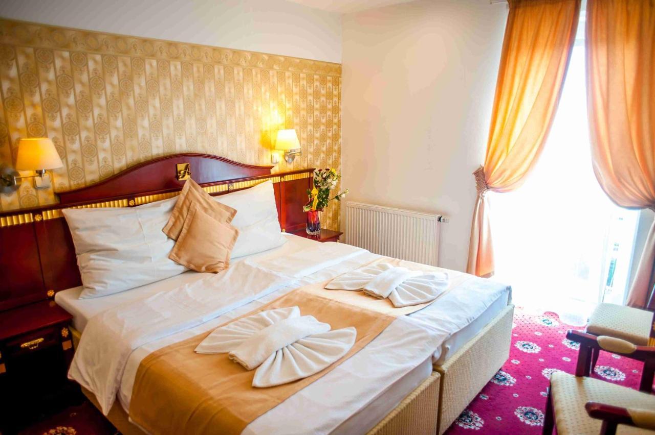 Hotel Tommy Wellness & Spa Наход Экстерьер фото