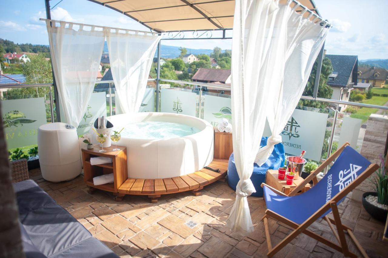 Hotel Tommy Wellness & Spa Наход Экстерьер фото