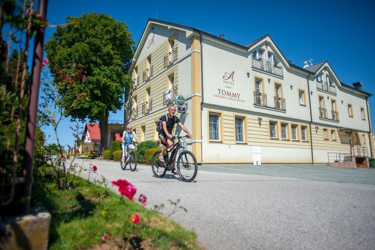 Hotel Tommy Wellness & Spa Наход Экстерьер фото