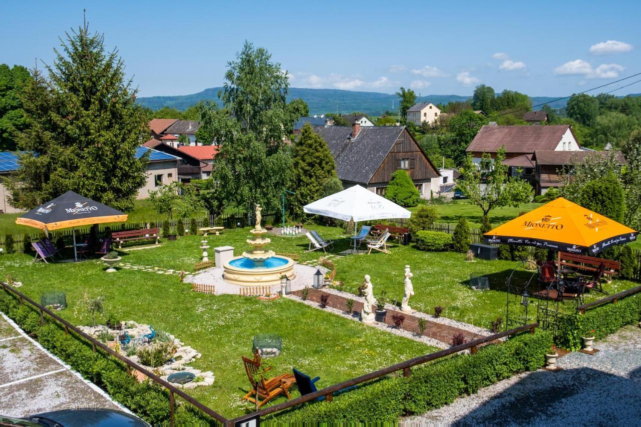 Hotel Tommy Wellness & Spa Наход Экстерьер фото