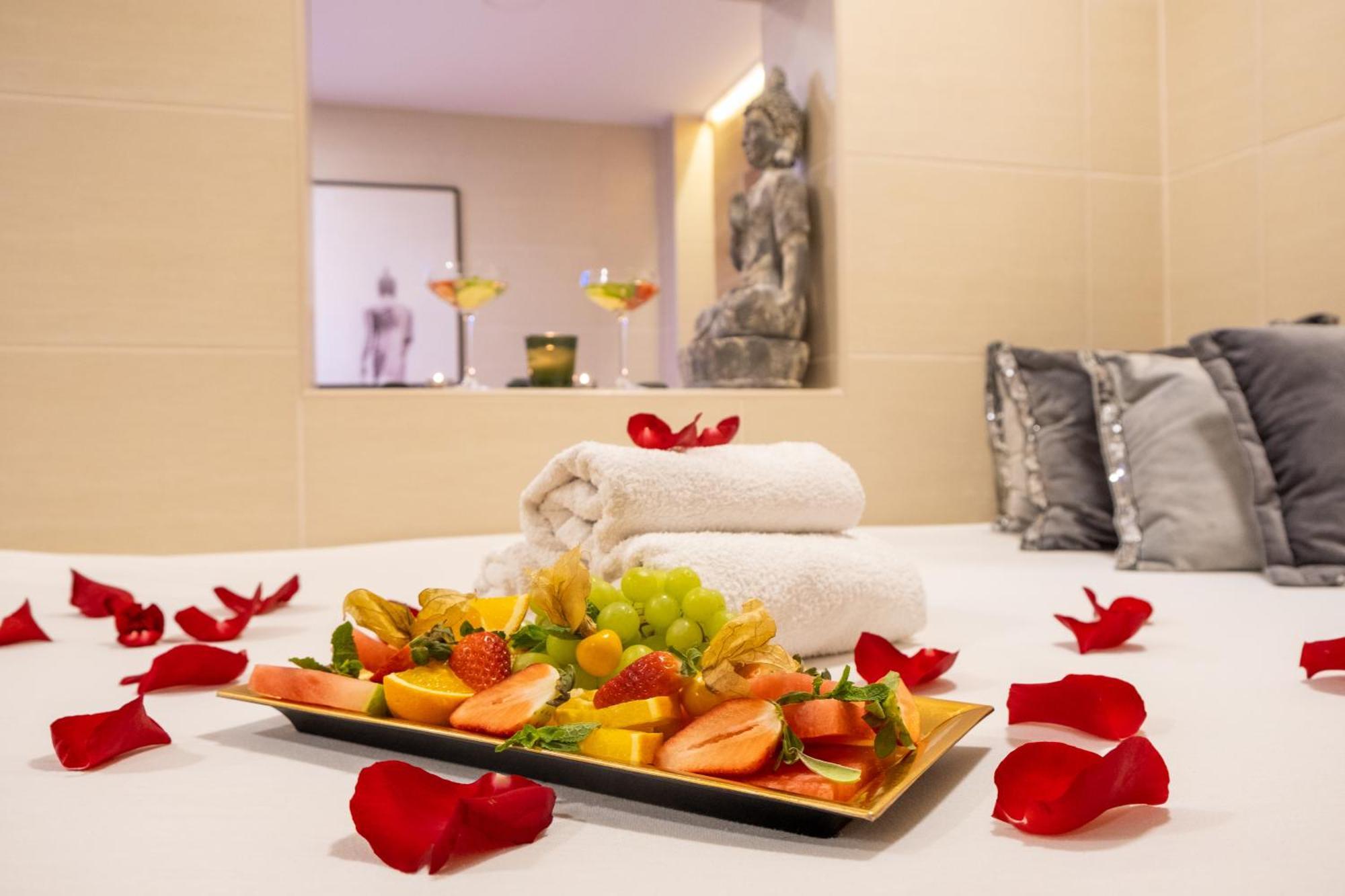 Hotel Tommy Wellness & Spa Наход Экстерьер фото