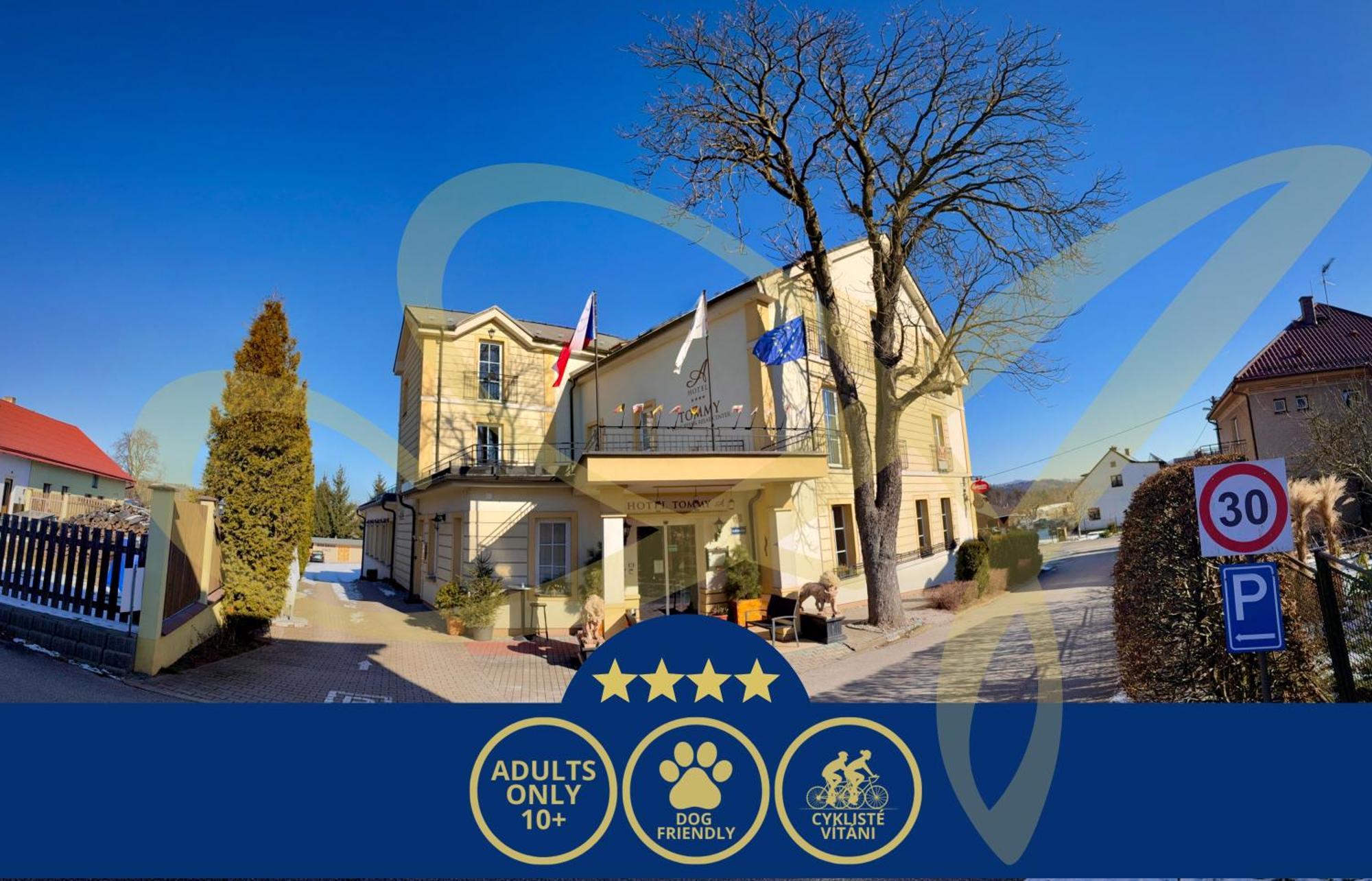 Hotel Tommy Wellness & Spa Наход Экстерьер фото