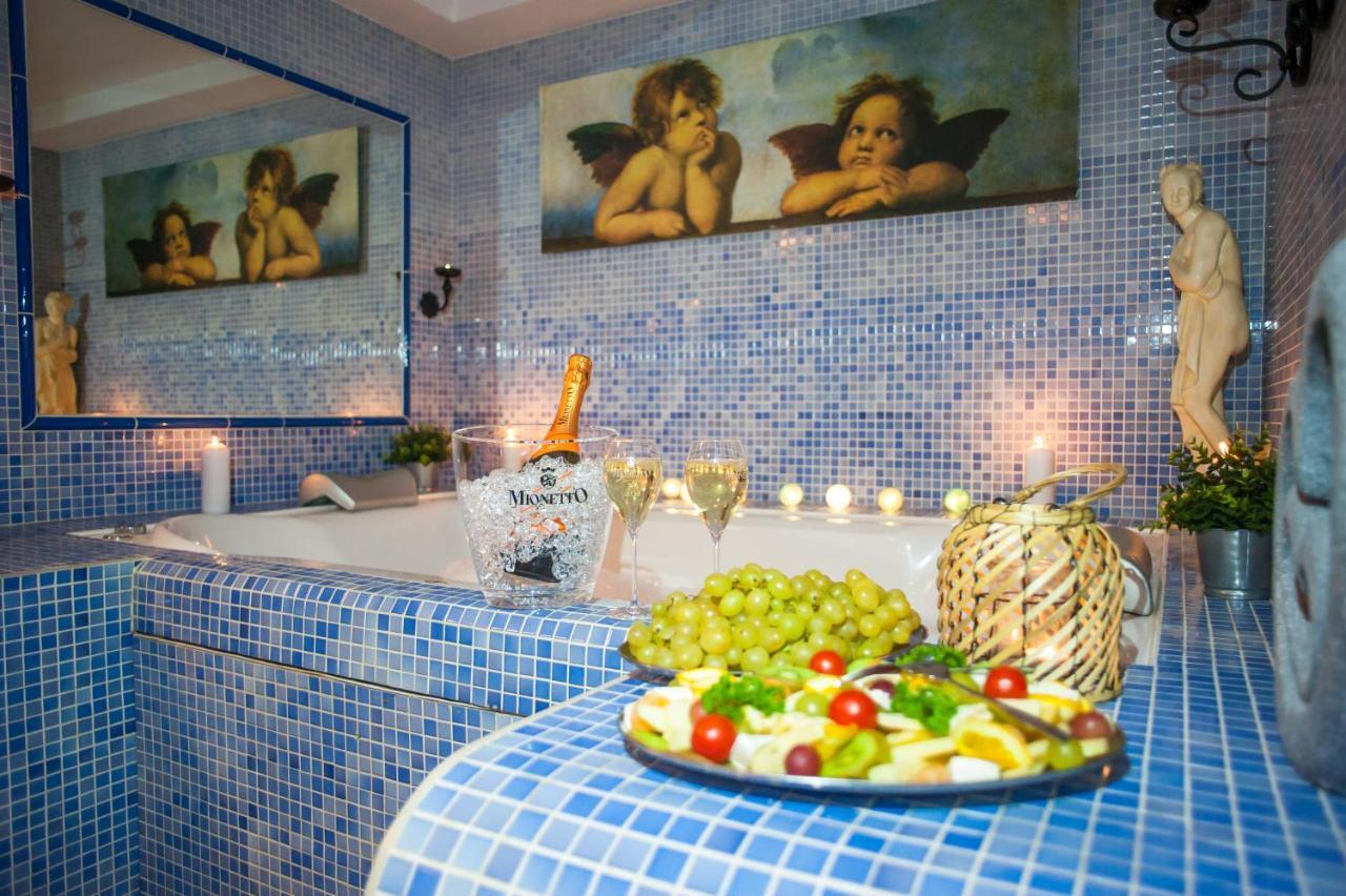 Hotel Tommy Wellness & Spa Наход Экстерьер фото