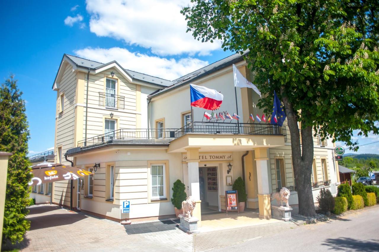 Hotel Tommy Wellness & Spa Наход Экстерьер фото